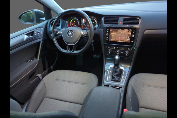 Volkswagen e-Golf E-DITION Navigatie Camera LED Acc Pdc Lm Velgen