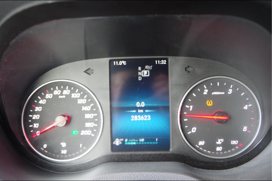 Mercedes-Benz Sprinter 319 3.0 CDI V6 L2H1 AUT. LED, MBUX 10'', 3.5T TREKHAAK, LEDER, 360 CAMERA, ADAPT. CRUISE, CLIMA, NAVI, PARKEERSENSOREN, NL AUTO,