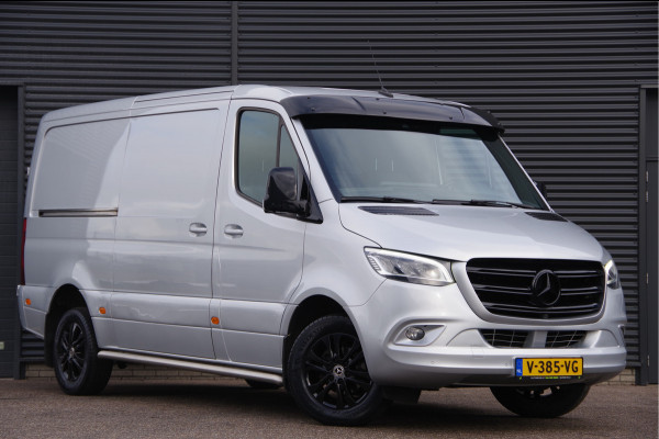 Mercedes-Benz Sprinter 319 3.0 CDI V6 L2H1 AUT. LED, MBUX 10'', 3.5T TREKHAAK, LEDER, 360 CAMERA, ADAPT. CRUISE, CLIMA, NAVI, PARKEERSENSOREN, NL AUTO,