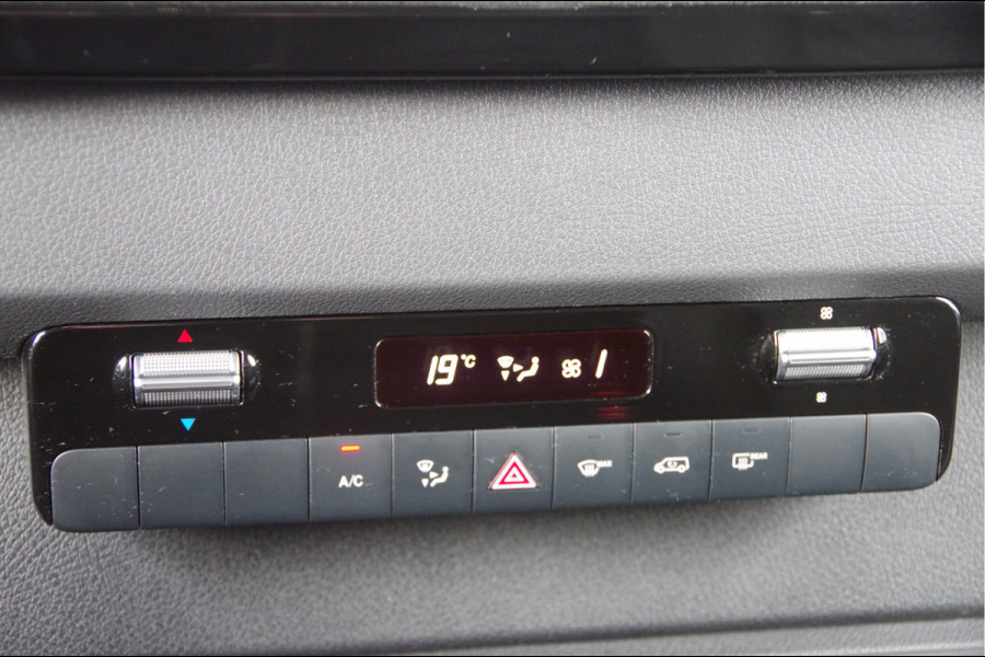 Mercedes-Benz Sprinter 319 3.0 CDI V6 L2H1 AUT. LED, MBUX 10'', 3.5T TREKHAAK, LEDER, 360 CAMERA, ADAPT. CRUISE, CLIMA, NAVI, PARKEERSENSOREN, NL AUTO,