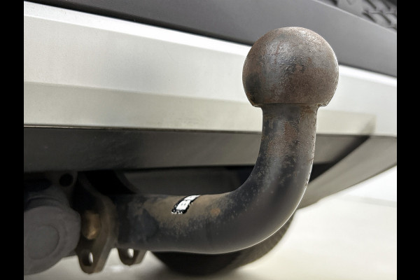 Seat Ateca 1.0 EcoTSI Style Business Intense Sport (NL-auto, Carplay, Camera, Trekhaak, Parkeersen V+A, Navi, Climate Con, Etc))