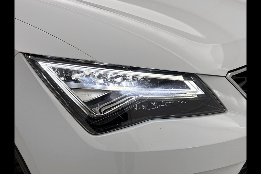 Seat Ateca 1.0 EcoTSI Style Business Intense Sport (NL-auto, Carplay, Camera, Trekhaak, Parkeersen V+A, Navi, Climate Con, Etc))