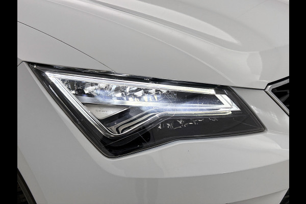 Seat Ateca 1.0 EcoTSI Style Business Intense Sport (NL-auto, Carplay, Camera, Trekhaak, Parkeersen V+A, Navi, Climate Con, Etc))