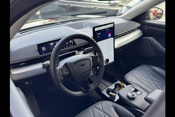 Ford Mustang Mach-E RWD 75 kWh NL-AUTO | 75 KWH | LEDER