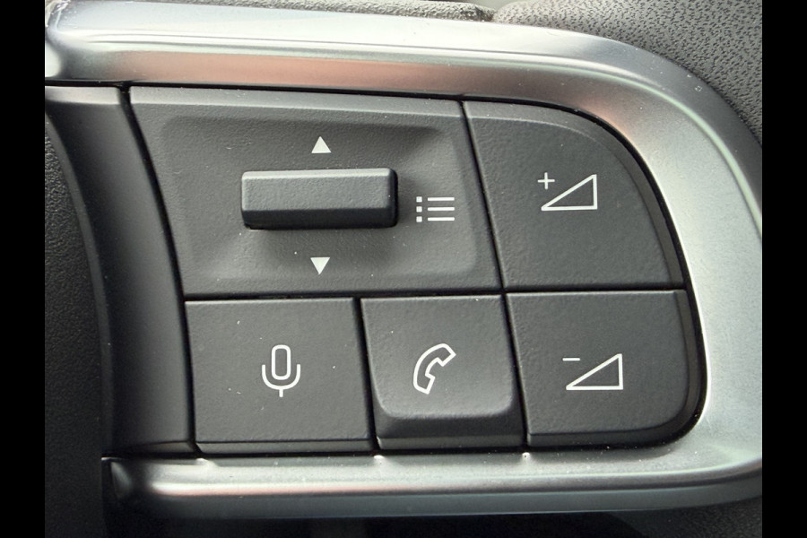 Jeep Avenger 100pk Summit (Elektrisch Schuifdak - JBL - Keyless Entry - Elektrische klep - Leder incl stoelverwarming - LED - Camera - Adapti