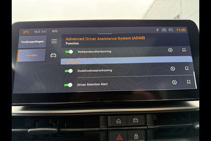 Jeep Avenger 100pk Summit (Elektrisch Schuifdak - JBL - Keyless Entry - Elektrische klep - Leder incl stoelverwarming - LED - Camera - Adapti