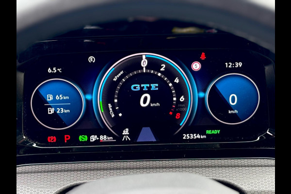 Volkswagen Golf 1.4 eHybrid GTE Pano/Blindspot/Matrix