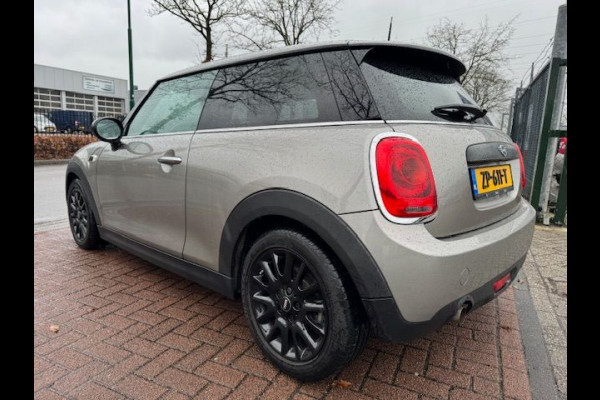 MINI Mini 1.5 One Salt Automaat Airco/ECC,Navigatie,Panoramadak