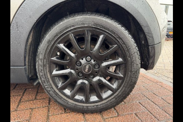 MINI Mini 1.5 One Salt Automaat Airco/ECC,Navigatie,Panoramadak