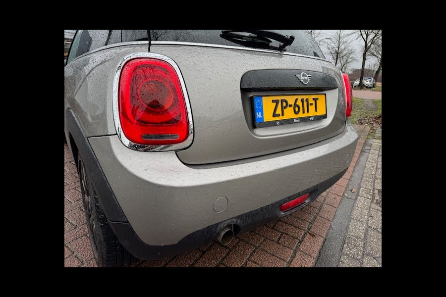 MINI Mini 1.5 One Salt Automaat Airco/ECC,Navigatie,Panoramadak