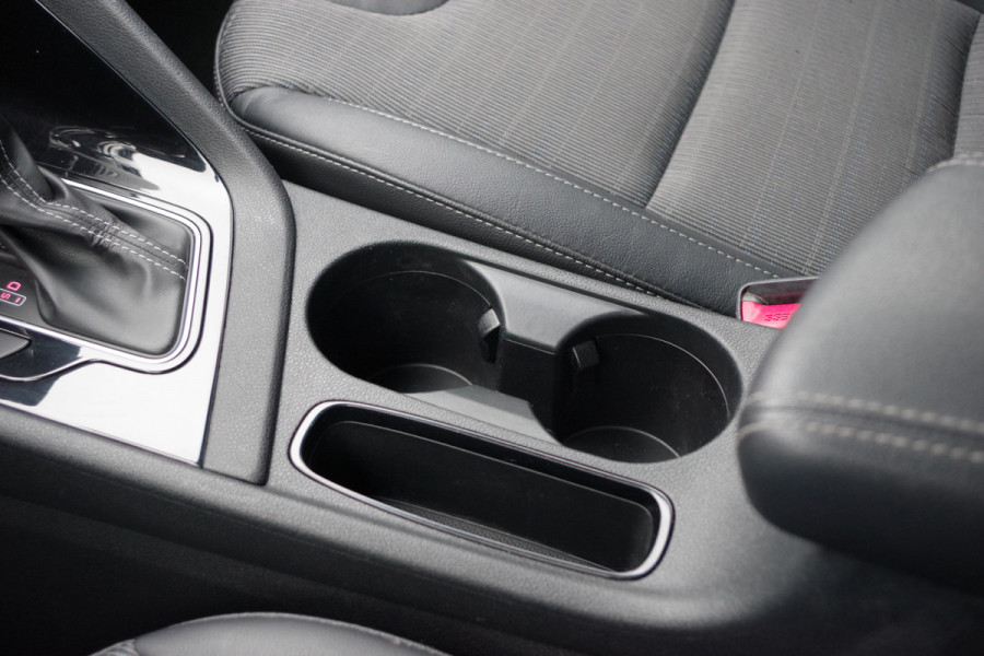 Kia Niro 1.6 GDi 142 PK Hybrid DynamicLine HEV Automaat, Trekhaak, Camera, LED