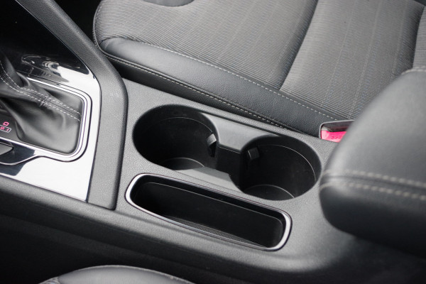 Kia Niro 1.6 GDi 142 PK Hybrid DynamicLine HEV Automaat, Trekhaak, Camera, LED