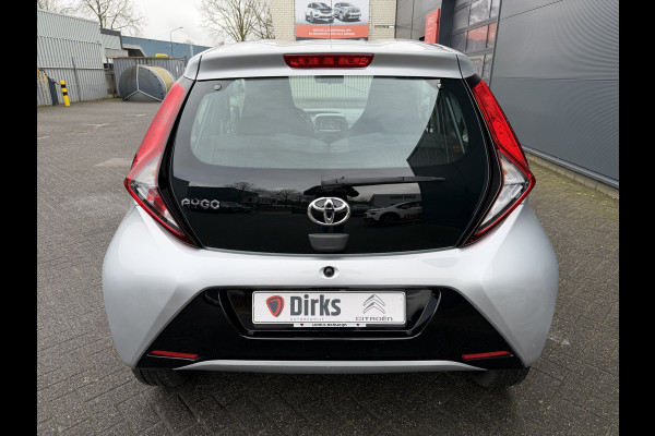 Toyota Aygo 1.0 VVT-i x-play (Camera- Navigatie via APP - Airco - Lichtmetalen velgen - Apple Carplay)