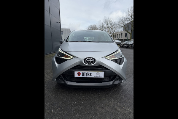 Toyota Aygo 1.0 VVT-i x-play (Camera- Navigatie via APP - Airco - Lichtmetalen velgen - Apple Carplay)