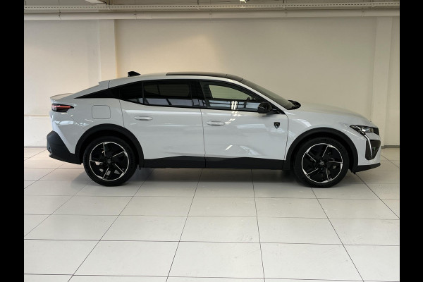 Peugeot 408 1.2 Hybrid 145 e-DCS6 GT Bekleding Alcantara/kunstleder, Panoramisch schuifdak, 360 Vision & Drive Assist Plus Pack, navigatie.