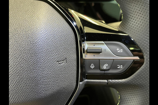 Peugeot 408 1.2 Hybrid 145 e-DCS6 GT Bekleding Alcantara/kunstleder, Panoramisch schuifdak, 360 Vision & Drive Assist Plus Pack, navigatie.