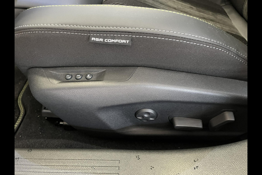 Peugeot 408 1.2 Hybrid 145 e-DCS6 GT Bekleding Alcantara/kunstleder, Panoramisch schuifdak, 360 Vision & Drive Assist Plus Pack, navigatie.