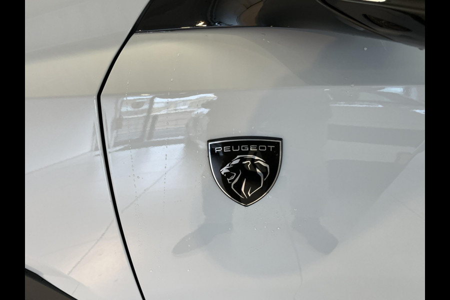 Peugeot 408 1.2 Hybrid 145 e-DCS6 GT Bekleding Alcantara/kunstleder, Panoramisch schuifdak, 360 Vision & Drive Assist Plus Pack, navigatie.