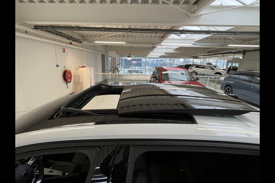 Peugeot 408 1.2 Hybrid 145 e-DCS6 GT Bekleding Alcantara/kunstleder, Panoramisch schuifdak, 360 Vision & Drive Assist Plus Pack, navigatie.