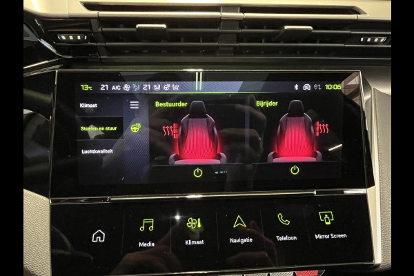 Peugeot 408 1.2 Hybrid 145 e-DCS6 GT Bekleding Alcantara/kunstleder, Panoramisch schuifdak, 360 Vision & Drive Assist Plus Pack, navigatie.