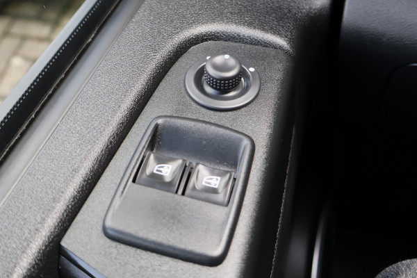 Opel Vivaro 1.6 CDTI L2 H1 Airco Navigatie Camera 2x Schuifdeur