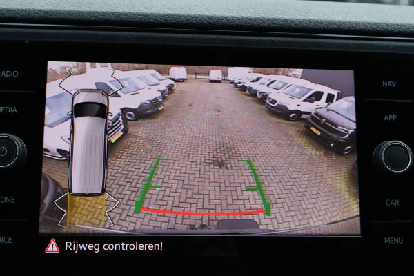 Volkswagen Crafter 2.0 TDI 177pk L3 H2 Automaat Airco Navigatie Camera Trekhaak