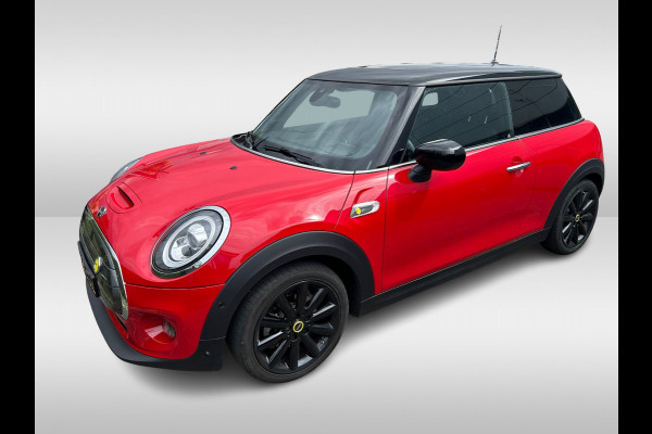 MINI Mini Electric Yours 33 kWh 47.821 km! / Full option! / Panoramadak / Camera / Head-up / Leder / Harman Kardon / Keyless / 17'' / CarPlay / Stoelverwarming / Matrix LED / DAB / Cruise Control