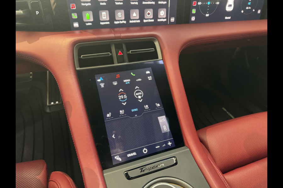 Porsche Taycan Cross Turismo Turbo S 93 kWh / Panoramadak / 360Camera / Head-up / Passenger Display / Luchtvering / 21'' / Bose / Keyless / Sportdesign+Chrono / Stoelventilatie+Verwarming / Stuurverwarming / Dodehoek / DAB / ACC