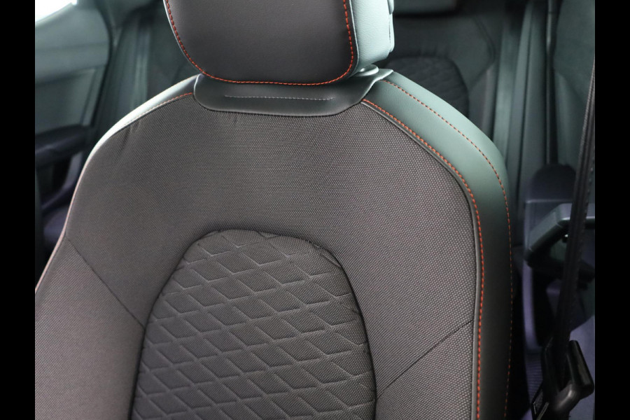 Seat Leon 1.5 TSI e-Hybrid FR Business | Black Pack | Glazen schuif-kanteldak | Safe & Driving Pack | Technology Pack | C2K - Velgen 'Black Pack', 18 inch