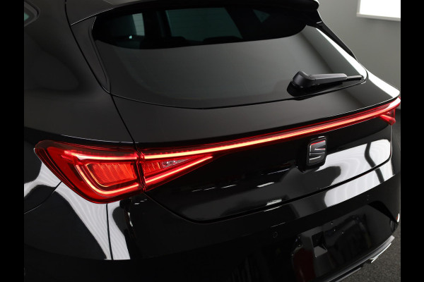 Seat Leon 1.5 TSI e-Hybrid FR Business | Black Pack | Glazen schuif-kanteldak | Safe & Driving Pack | Technology Pack | C2K - Velgen 'Black Pack', 18 inch