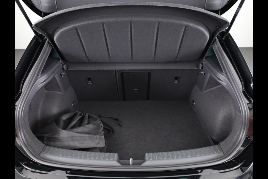 Seat Leon 1.5 TSI e-Hybrid FR Business | Black Pack | Glazen schuif-kanteldak | Safe & Driving Pack | Technology Pack | C2K - Velgen 'Black Pack', 18 inch