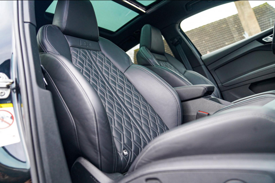 Audi Q4 e-tron 50 quattro Launch edition Advanced Plus 77 kWh | Panorama | BTW | Competition | RS zetels | Memory | HuD | 360 cam