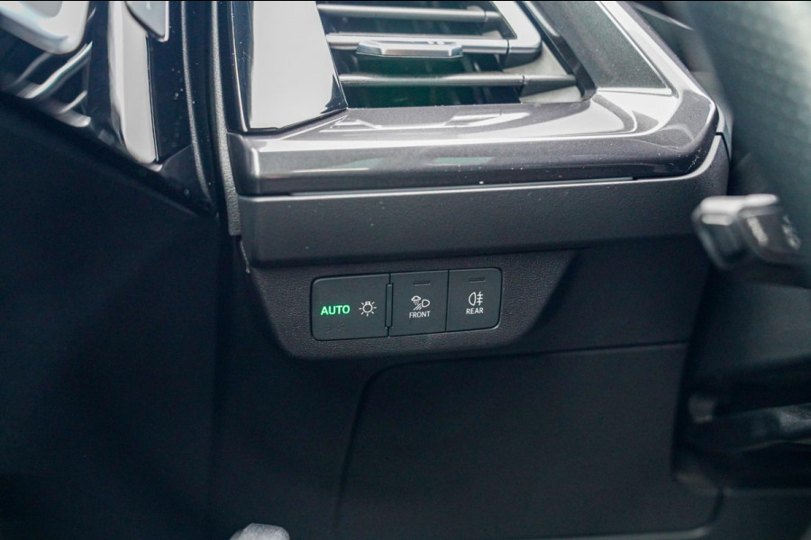 Audi Q4 e-tron 50 quattro Launch edition Advanced Plus 77 kWh | Panorama | BTW | Competition | RS zetels | Memory | HuD | 360 cam