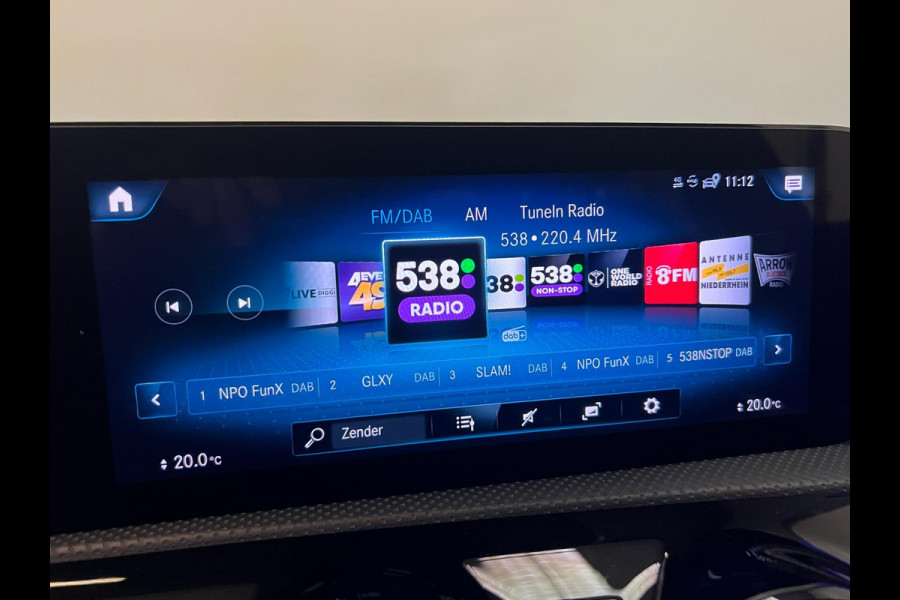 Mercedes-Benz CLA-Klasse Shooting Brake 180d Night Edition / Pano / Memory / NL-auto