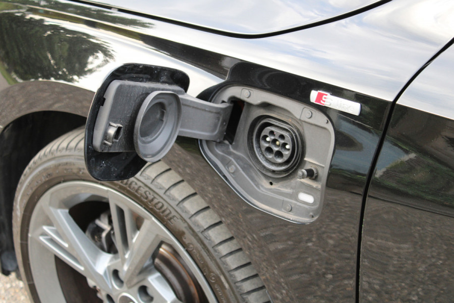 Audi A3 Sportback 40 TFSI e PHEV S-LINE COMPETITION PANO LEER MATRIX SFEER 57000KM!!!