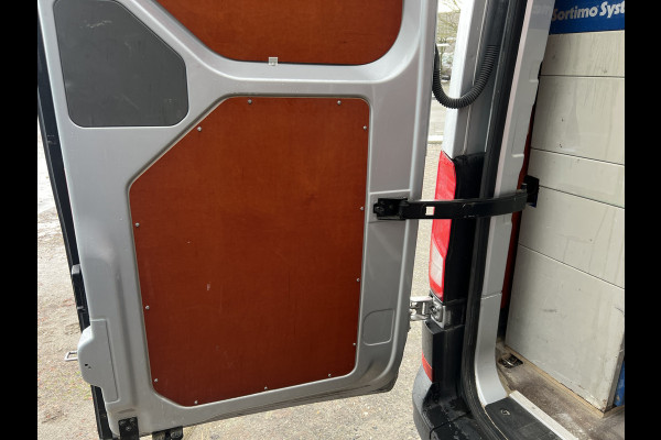 Volkswagen Crafter 35 2.0 TDI L3H3 Sortimo/Nieuwstaat!