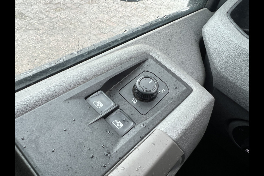 Volkswagen Crafter 35 2.0 TDI L3H3 Sortimo/Nieuwstaat!