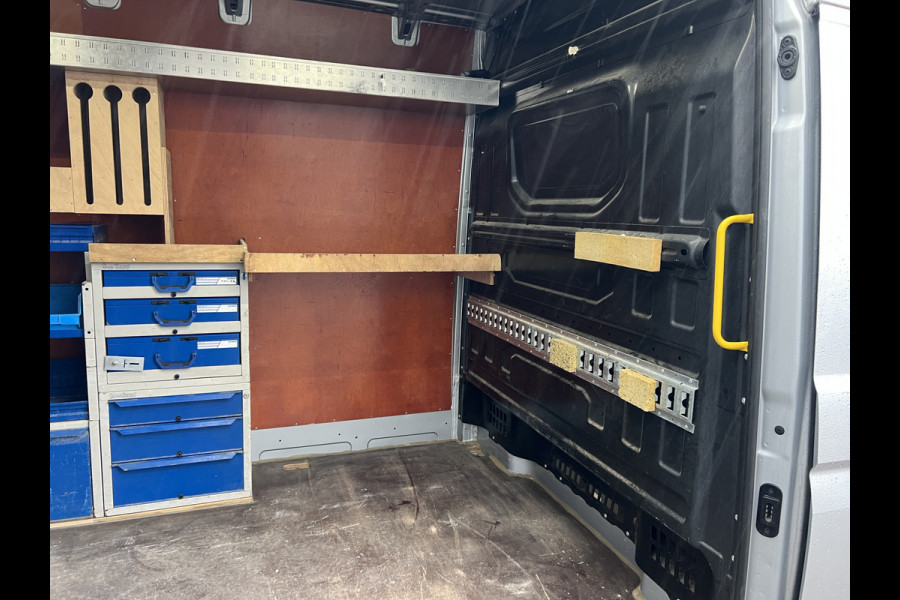 Volkswagen Crafter 35 2.0 TDI L3H3 Sortimo/Nieuwstaat!