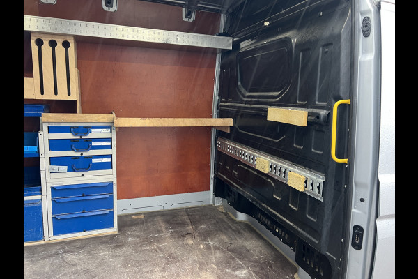 Volkswagen Crafter 35 2.0 TDI L3H3 Sortimo/Nieuwstaat!