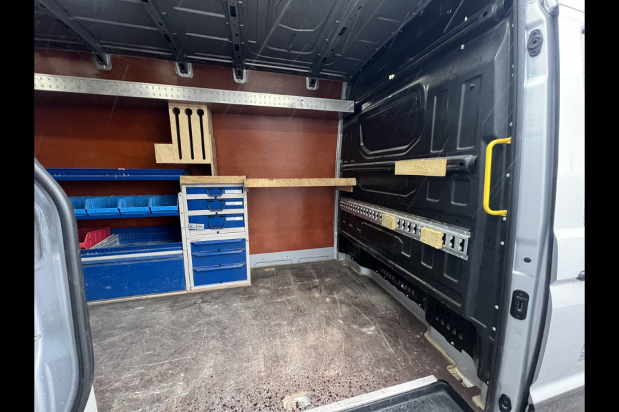 Volkswagen Crafter 35 2.0 TDI L3H3 Sortimo/Nieuwstaat!