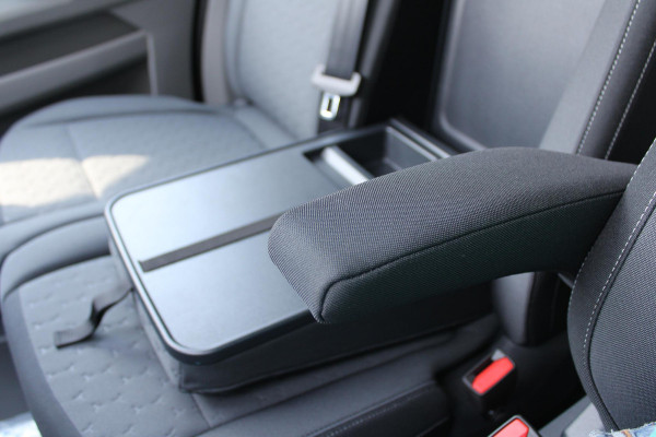 Ford Transit Custom 320 2.5 PHEV L2H1 Sport 233pk | Inklapbare trekhaak | 19 inch lichtmetalen Sport velgen (mat zwart) | Verwarmbaar stuurwiel  | Navigatie systeem | B&O speakers