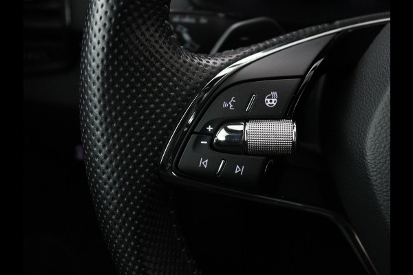 Škoda Karoq 1.5 TSI Sportline | Trekhaak | Stoelverwarming | Virtual Cockpit | Stuurverwarming | Carplay | Sportstoelen | Camera | Navigatie | Cruise control | Parkeerhulp