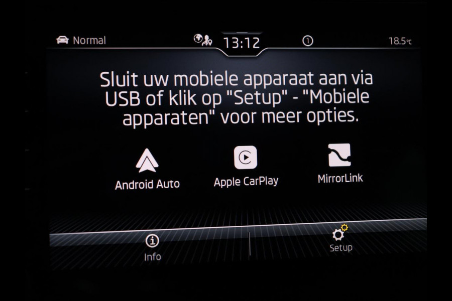 Škoda Karoq 1.5 TSI Sportline | Trekhaak | Stoelverwarming | Virtual Cockpit | Stuurverwarming | Carplay | Sportstoelen | Camera | Navigatie | Cruise control | Parkeerhulp