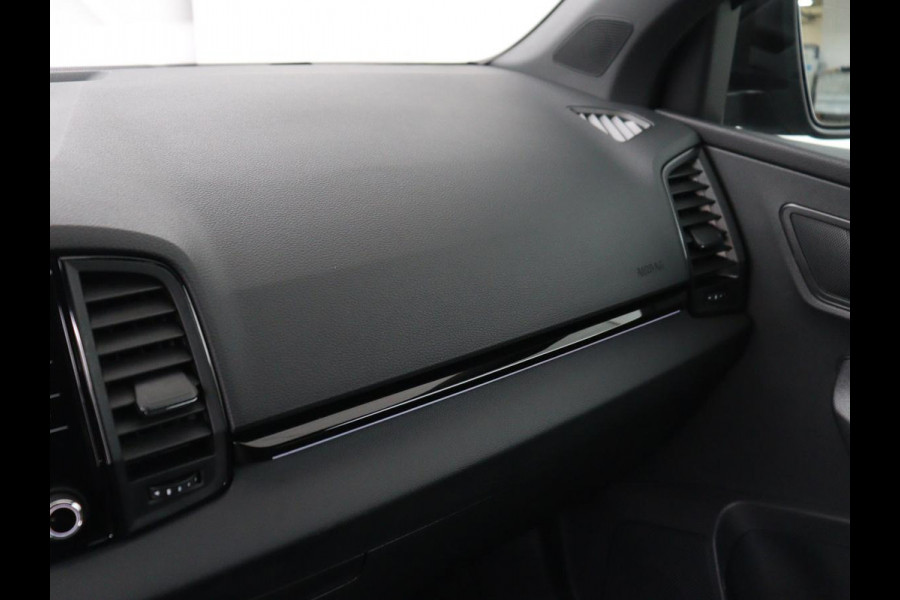 Škoda Karoq 1.5 TSI Sportline | Trekhaak | Stoelverwarming | Virtual Cockpit | Stuurverwarming | Carplay | Sportstoelen | Camera | Navigatie | Cruise control | Parkeerhulp