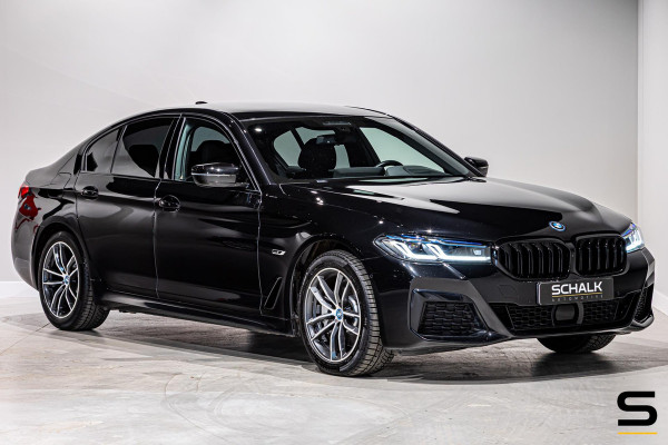 BMW 5 Serie 530e xDrive High Executive|M-sport|Leder|HUD|Cam