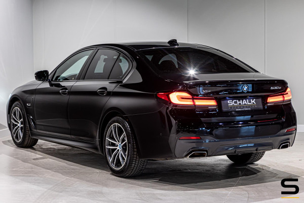 BMW 5 Serie 530e xDrive High Executive|M-sport|Leder|HUD|Cam