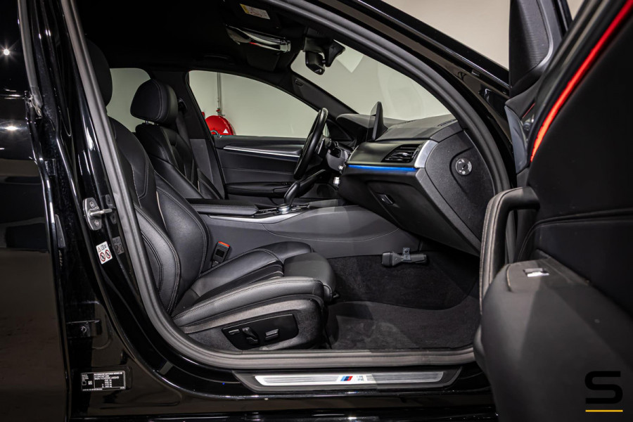 BMW 5 Serie 530e xDrive High Executive|M-sport|Leder|HUD|Cam