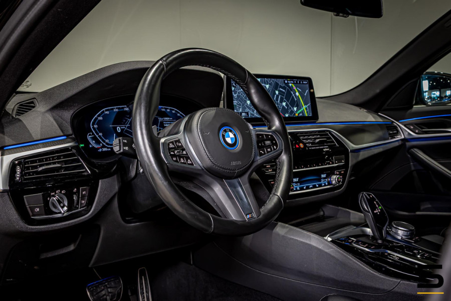 BMW 5 Serie 530e xDrive High Executive|M-sport|Leder|HUD|Cam