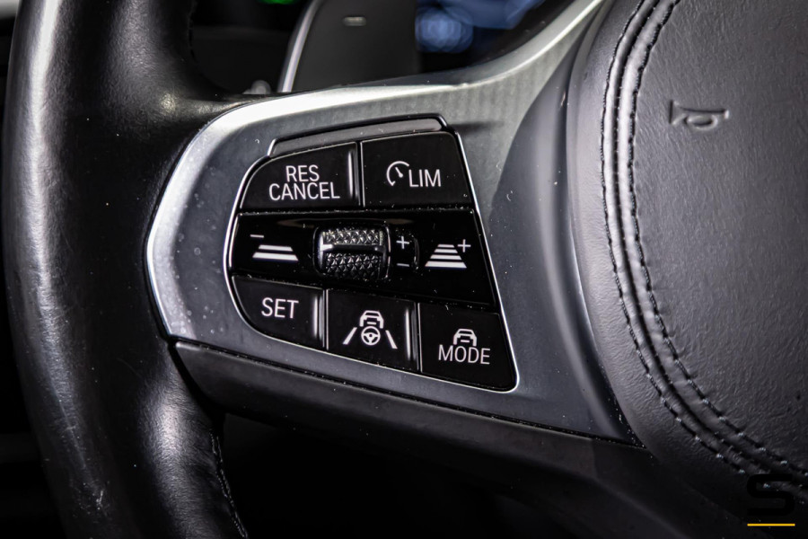 BMW 5 Serie 530e xDrive High Executive|M-sport|Leder|HUD|Cam