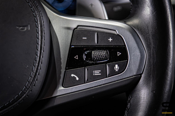 BMW 5 Serie 530e xDrive High Executive|M-sport|Leder|HUD|Cam